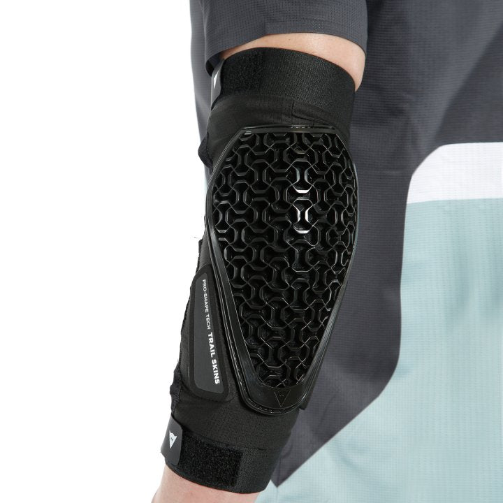 Gomitiere Dainese TRAIL SKINS PRO ELBOW GYUARDS - Black crew shop